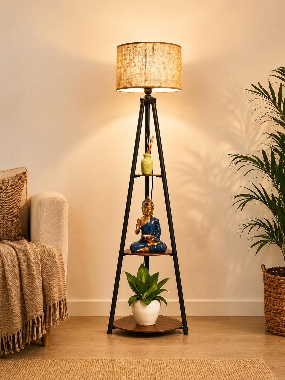 Tripod floor lamp